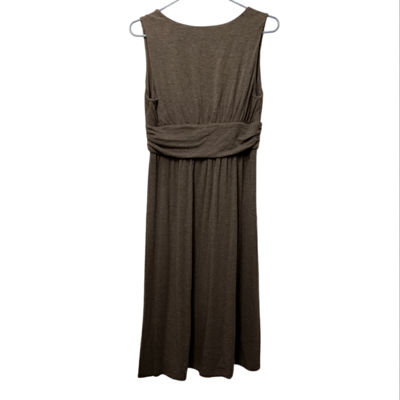 Ladies dress - Picture 3 of 7